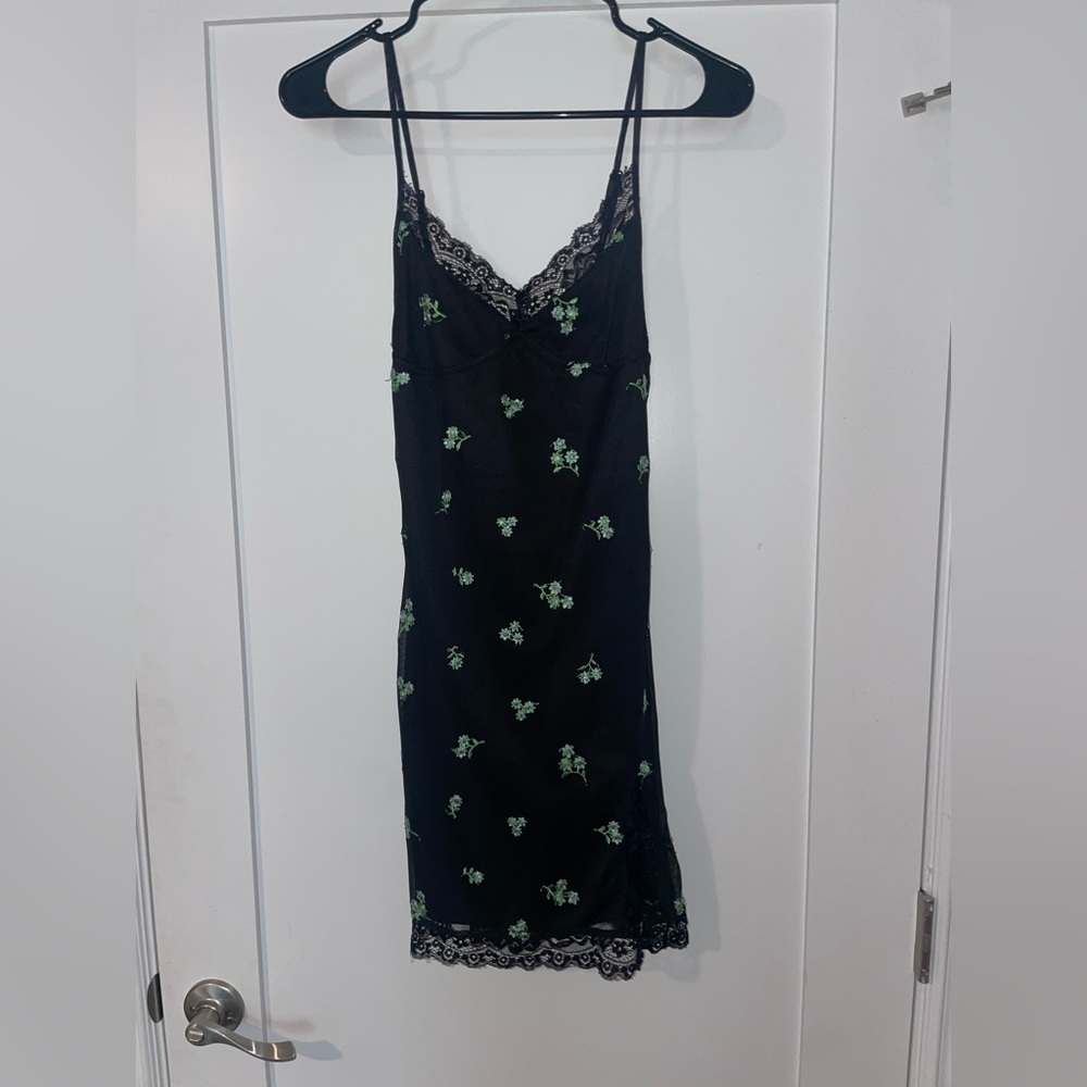 Motel slip dress black with green flowers